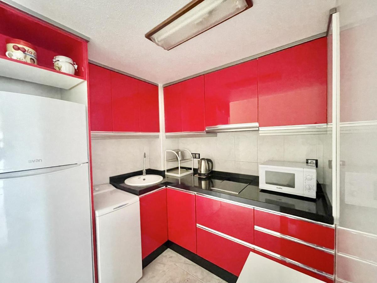 Magnificent Mediterraneo Apartment Бенидорм Экстерьер фото