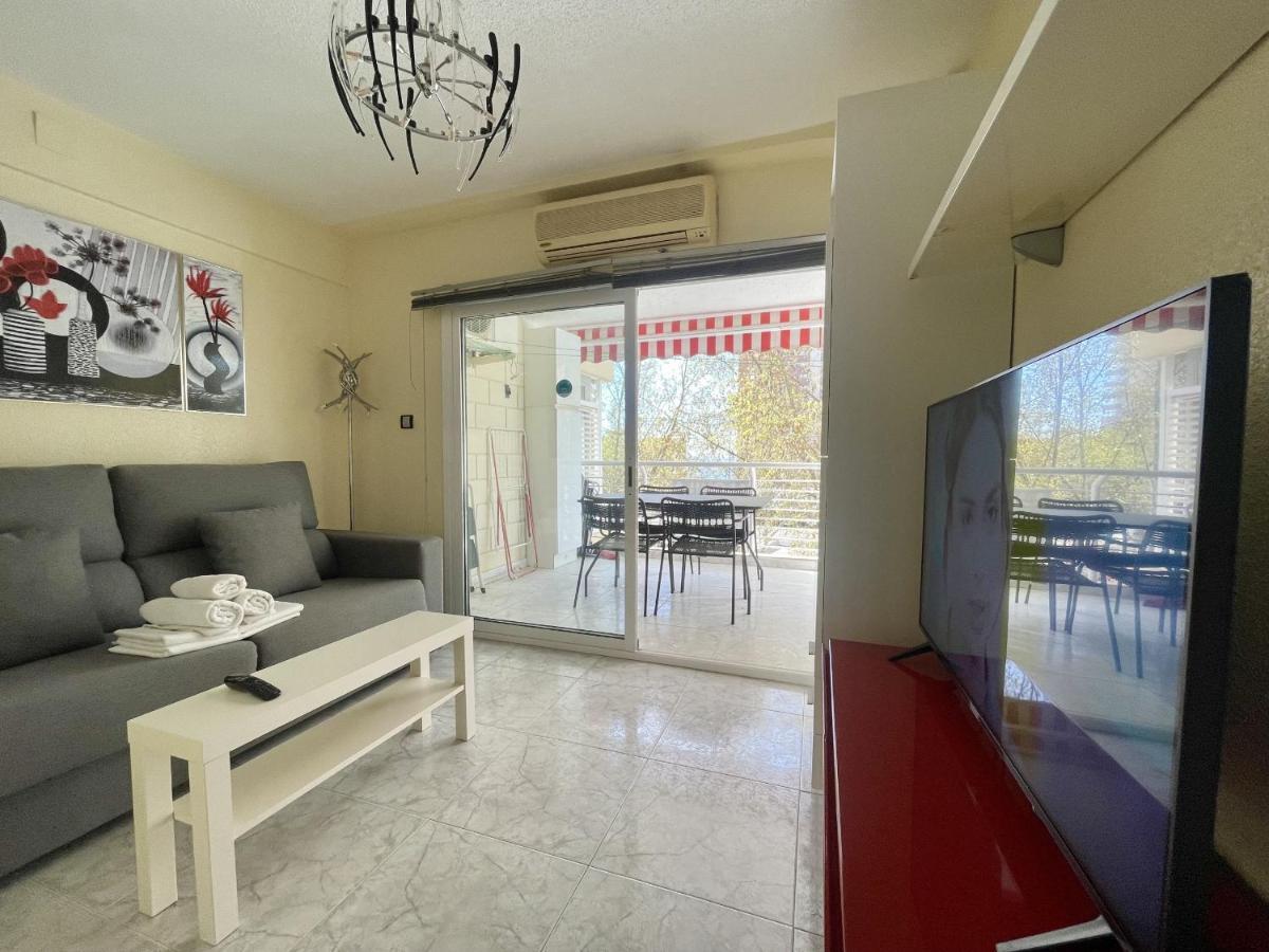 Magnificent Mediterraneo Apartment Бенидорм Экстерьер фото